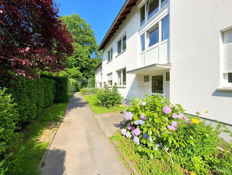 Freiwerdend! Traumhafte Wohnung mit Balkon und 2 Stellplätzen!